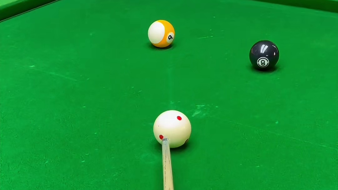 加塞方法 台球新手必学的最简单的加塞方法，加塞对白球反射角的影响一目了然