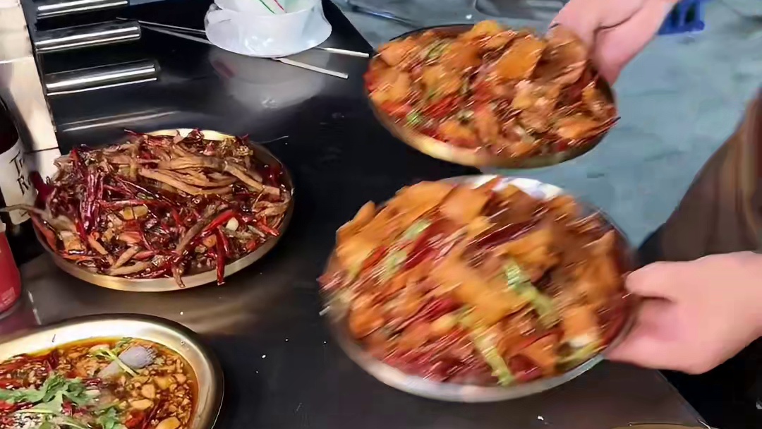 真的不在徐州！在芜湖！终于吃上了正宗的徐州烧烤和徐州菜了！