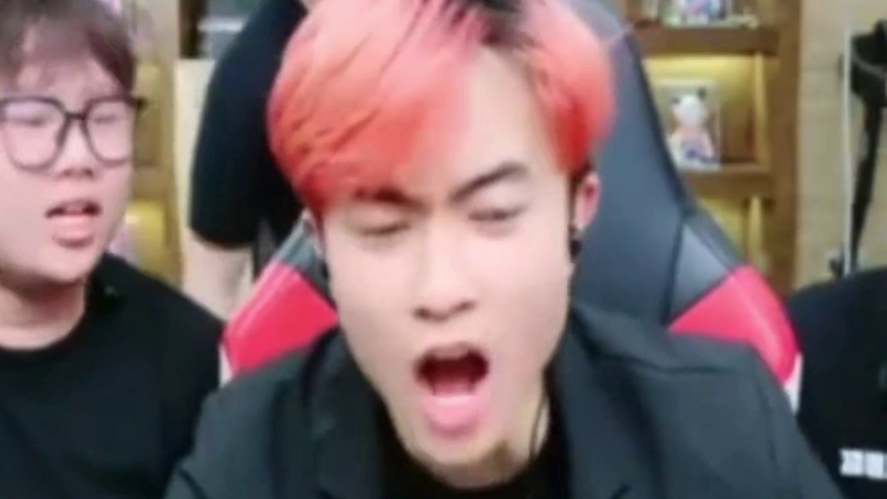 绿豆AK超远一发，给胖子当场看呆，直呼歪瓜