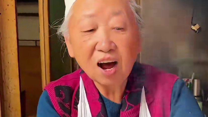 贵州烤肉主理人，67岁的奶奶一元一串坚守38年！