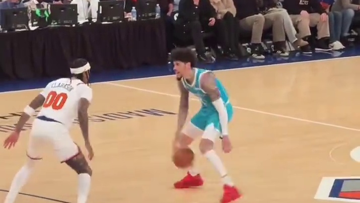 还别说这三球打的太漂亮了！#篮球