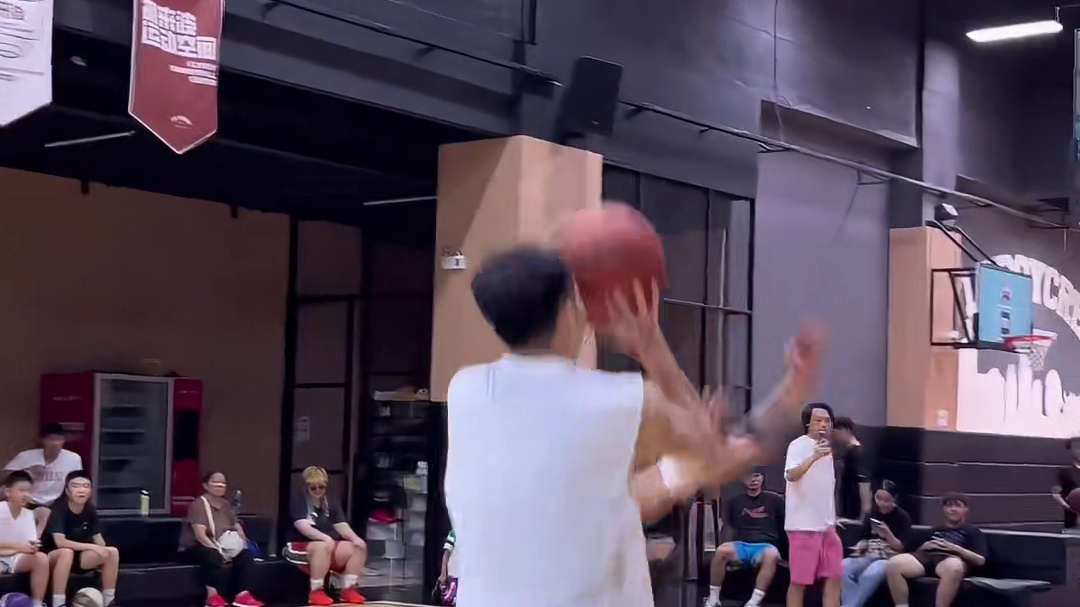 带着20分优势进入到最终局2v2的战斗 以我的视角发布，争议球，大家自己判断就好