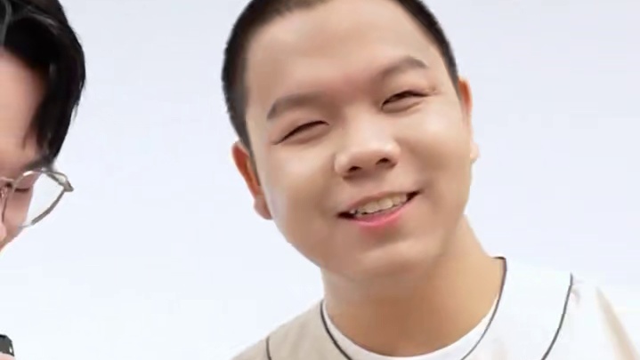 瓶子的快问快答： 全成都最聪明的男人