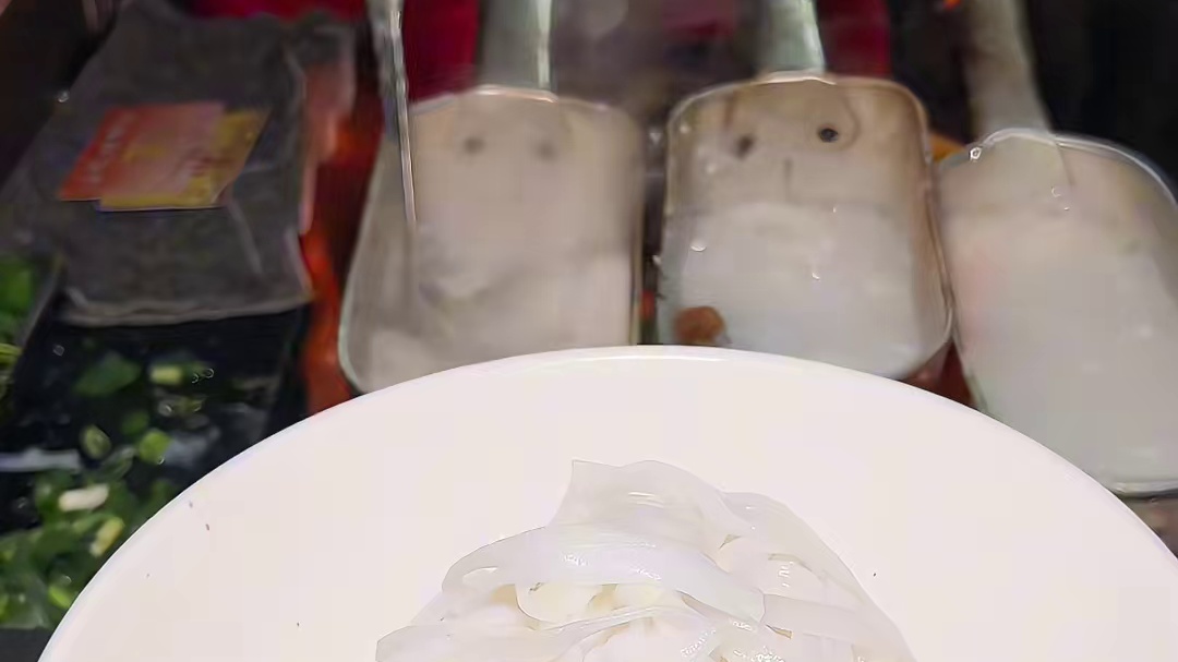 广东江门街头鱼骨粉，这做法外地人吃不到