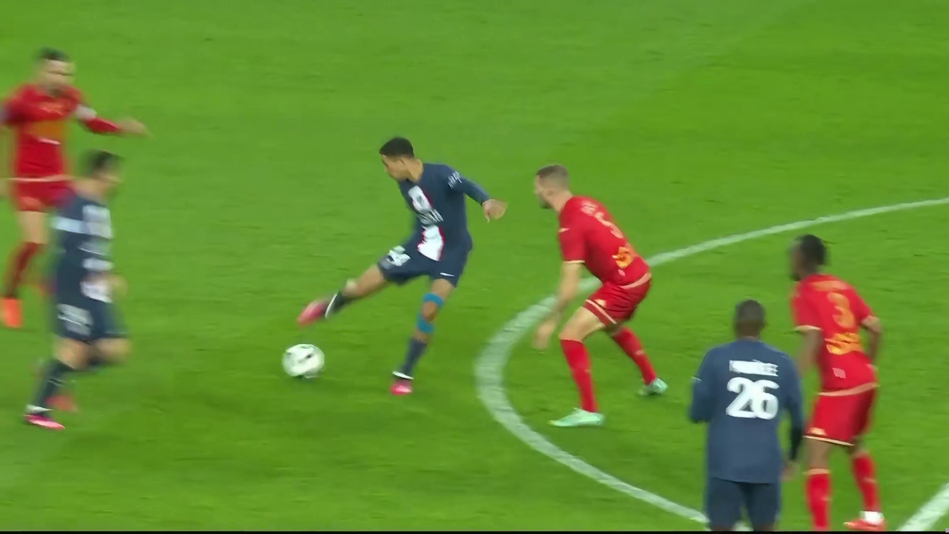 梅西五大联赛进球数追平C罗