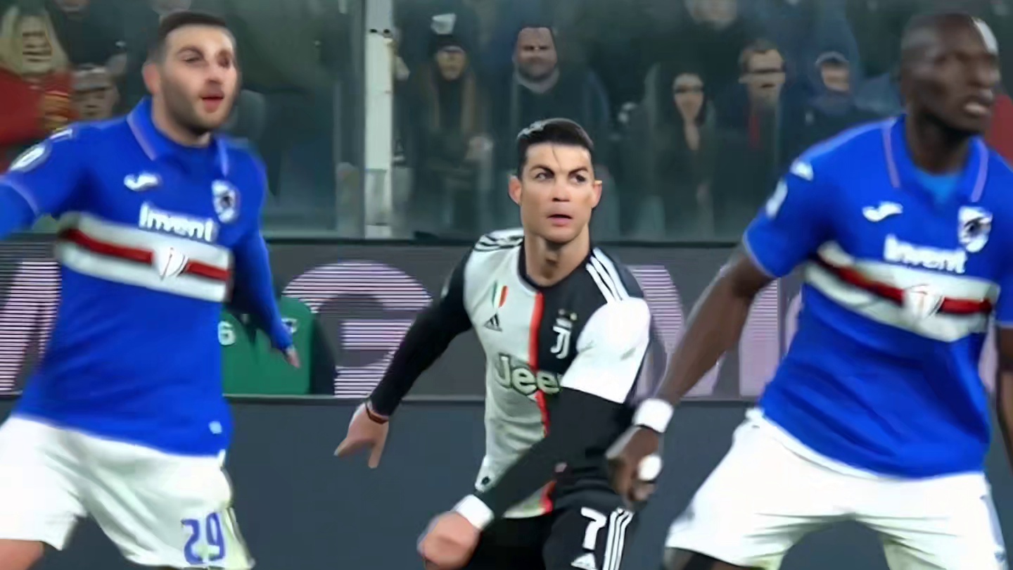 C罗发型最帅的一记头球