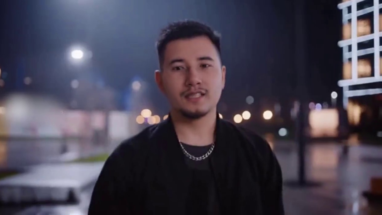 “商 业 奇 才”