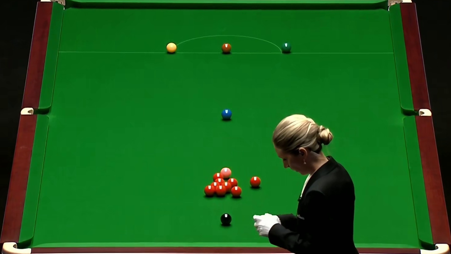 正播斯诺克大师赛：吴宜泽上演神仙送分球！墨菲逆天薄切大秀杆法