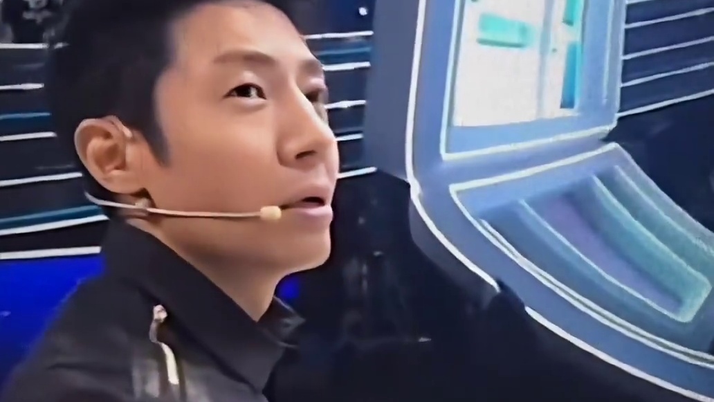 当韩雪给撒贝宁玩儿几匹马的游戏，撒贝宁太聪明了