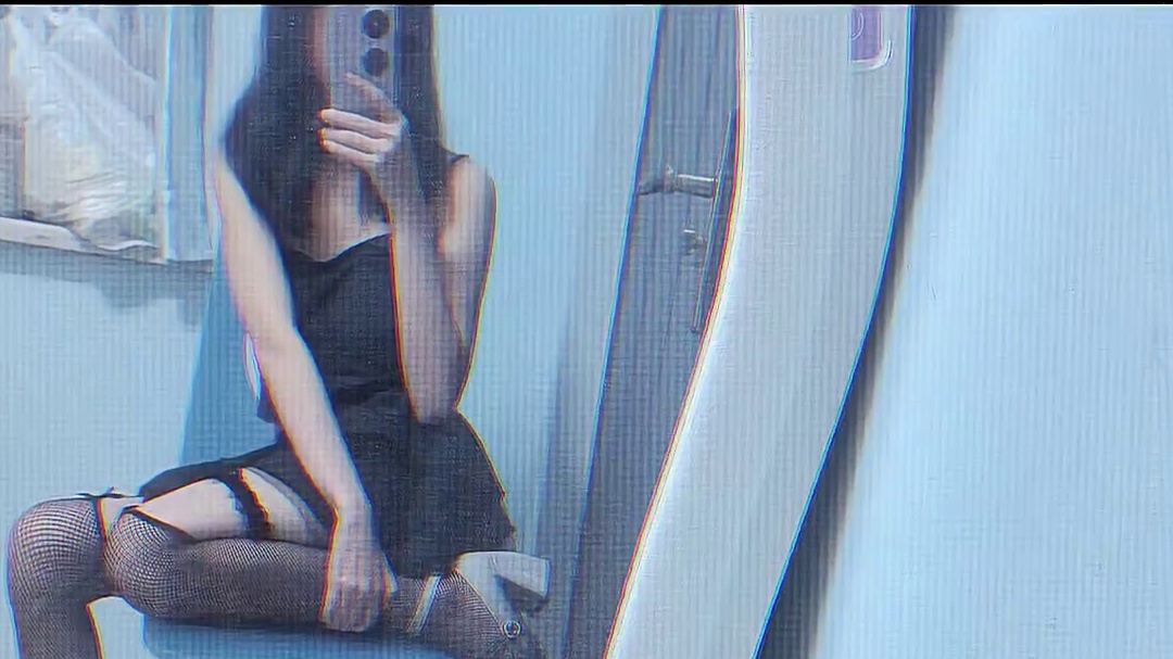 站在你身后等吹向你的风拥抱我。