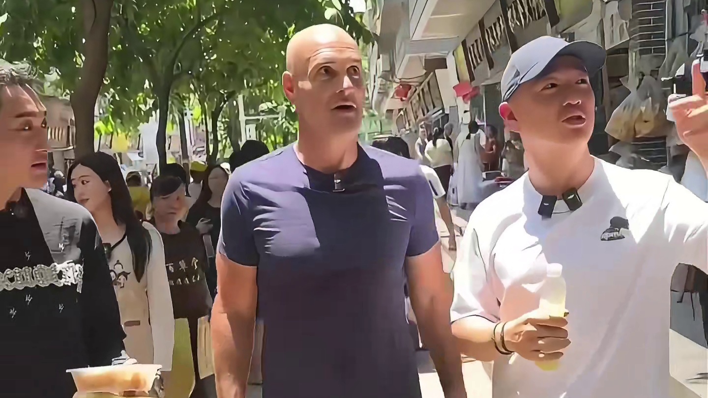 德爷：就没有体面一点的要饭方式吗？