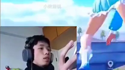 鲨鱼在军事基地的高架顶上爽抽！被队友认出鲨鱼装高冷带队友吃鸡！