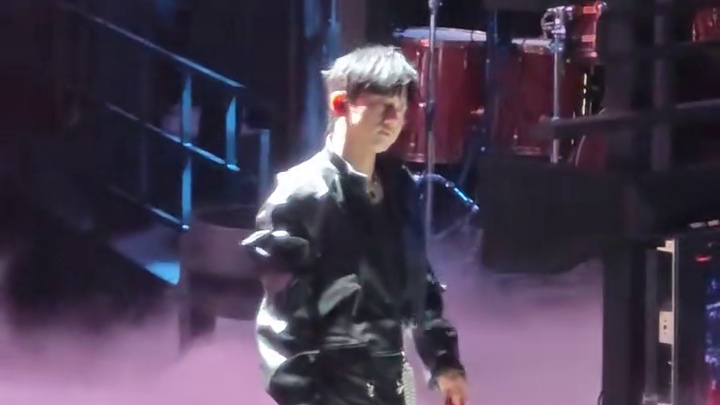 第一次现场听张杰唱逆战！