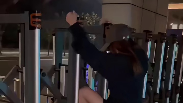 这是有什么仇什么怨