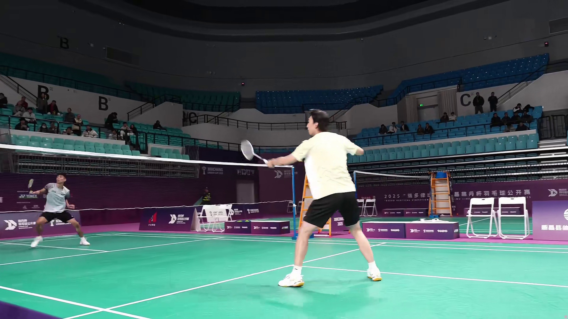 他绝对是林丹杯最被低估的选手，曾入选国家一队，汤姆斯杯亚军