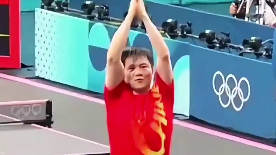 樊振东太有爱了，为家乡捐款修路！