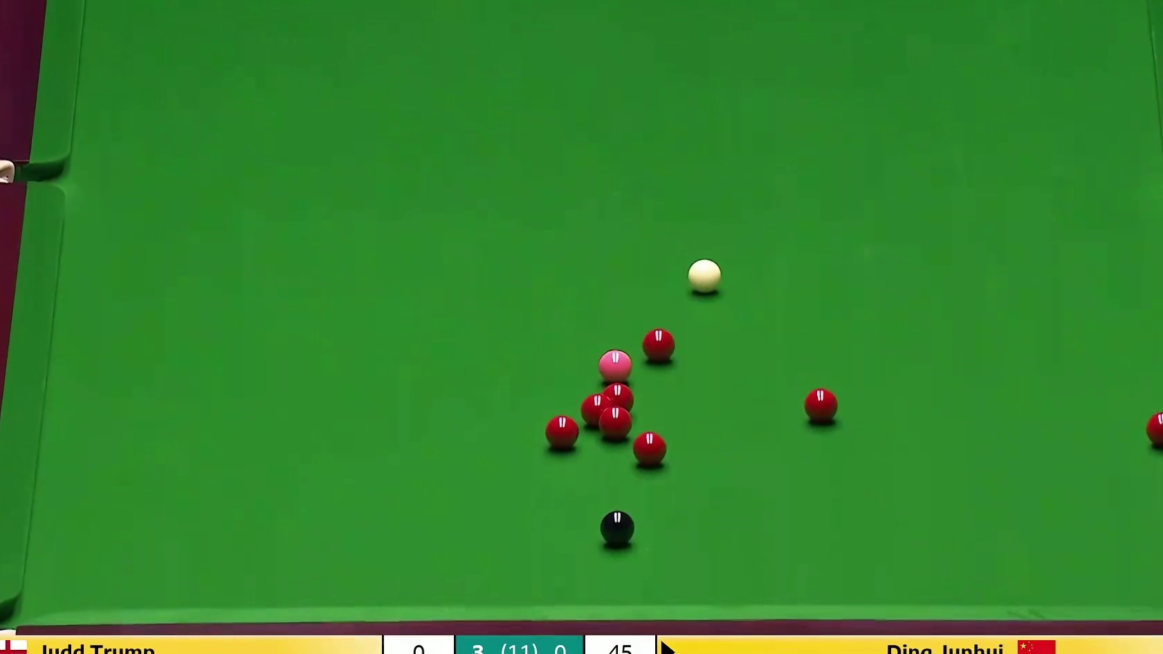 正播斯诺克大师赛：丁俊晖再战特鲁姆普狂秀操作，绝境之际再回春