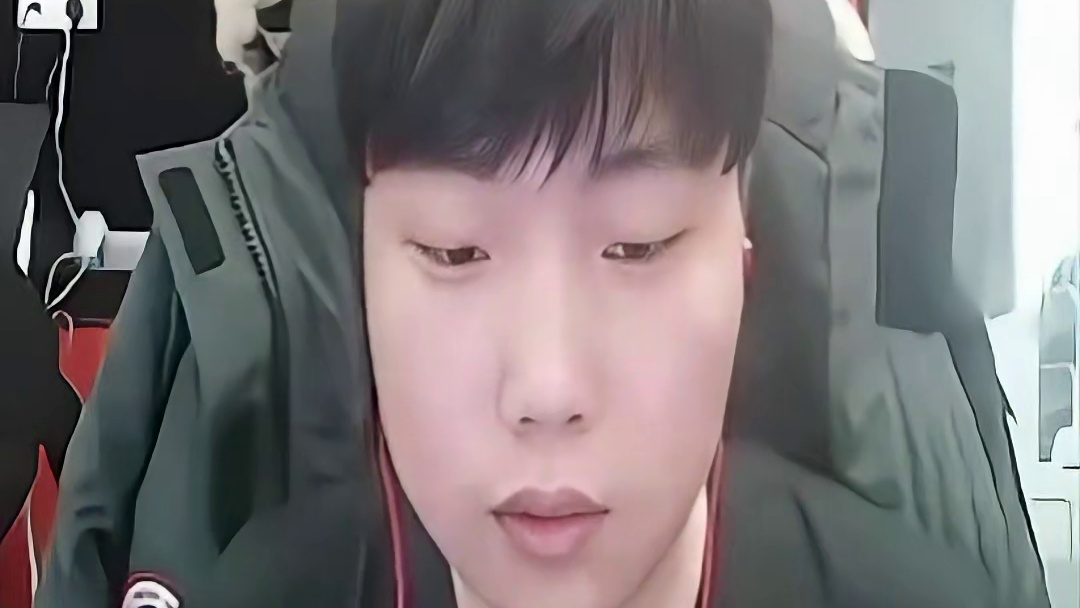 Doo练枪遇水友要电子签名，Doo直接当场扣字白鲨嘉玮