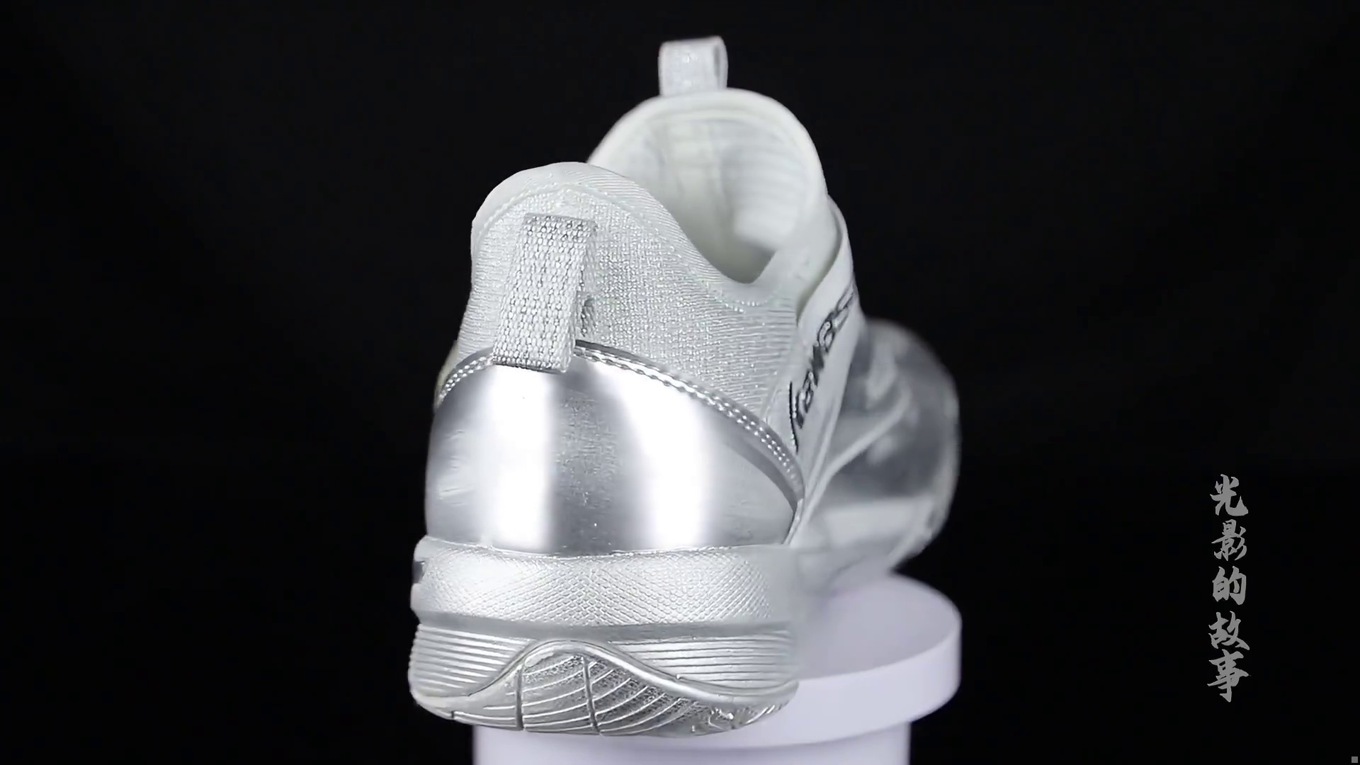 300价位段超高性价比球鞋！川崎穿越2.0MID体验！