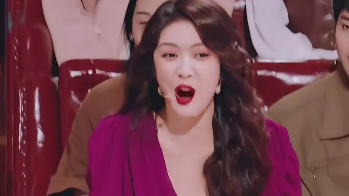 拿捏霸总要素！套西、背头、霸道情话谁看谁迷糊