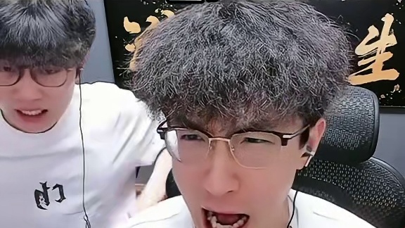 十日服第一武器和衣服可以有多难合！