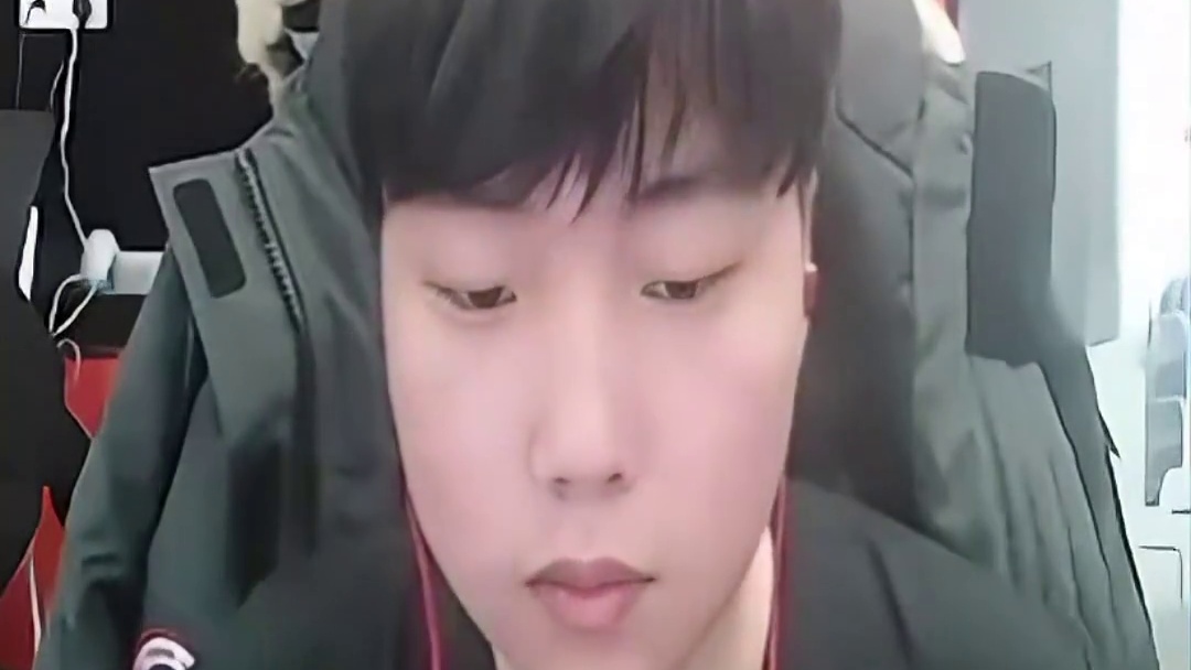 Doo练枪遇水友要电子签名，蒙坤直接当场扣字白鲨嘉玮