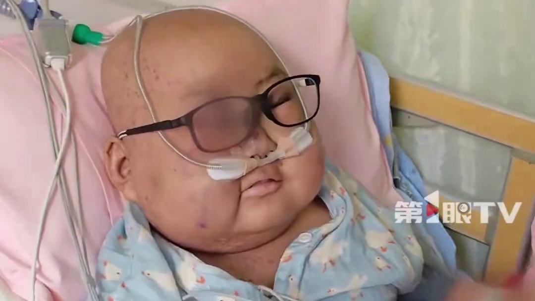 10岁白血病男孩豪豪想PUBG高手带吃鸡，家人在线求助后，众多网友回应申请”出战”