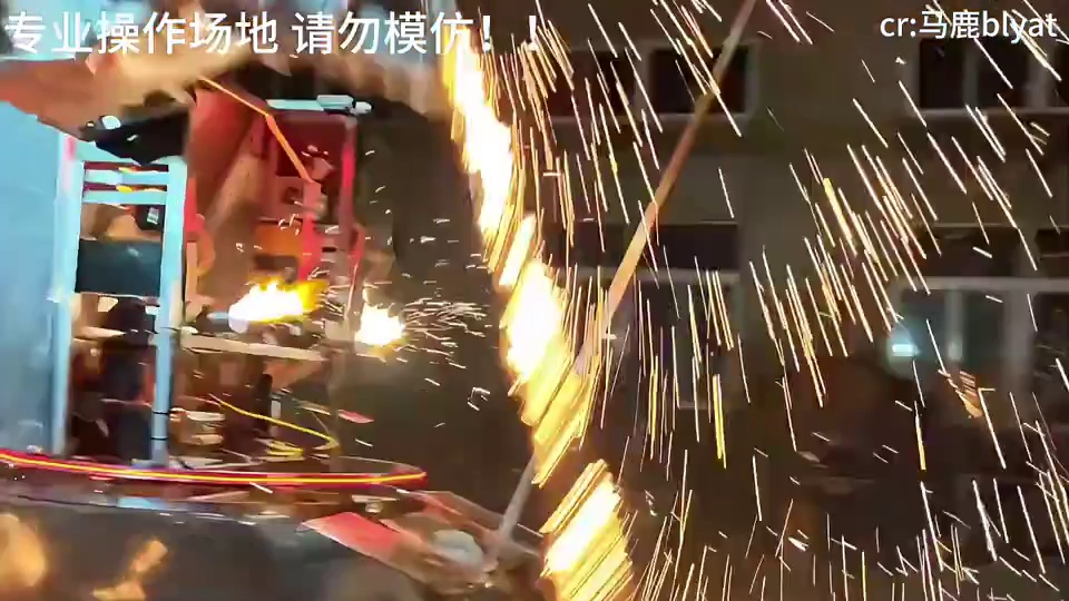 沉浸式体验机甲重火力，每次回归都能带来令人意想不到的视觉盛宴！