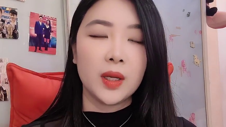 肖哥给你煮面吃，你请肖哥吃卤蛋啊！