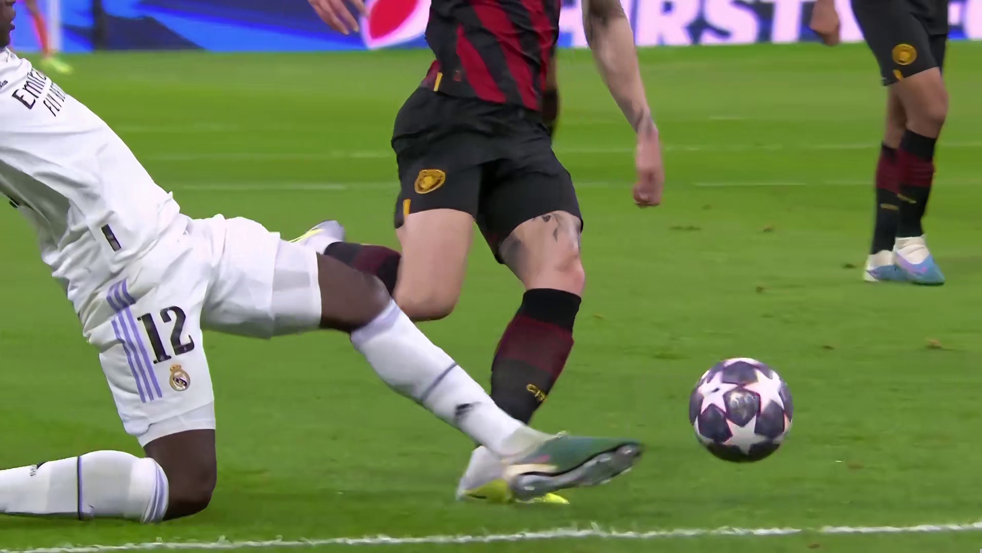 明明是客串，不会成为世一左了吧