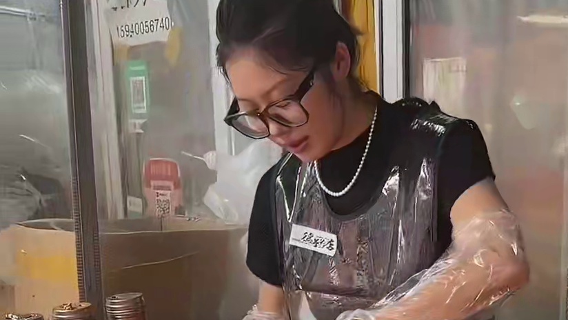 东北街头偶遇章鱼足30一份还有年糕条，章鱼特别Q弹！