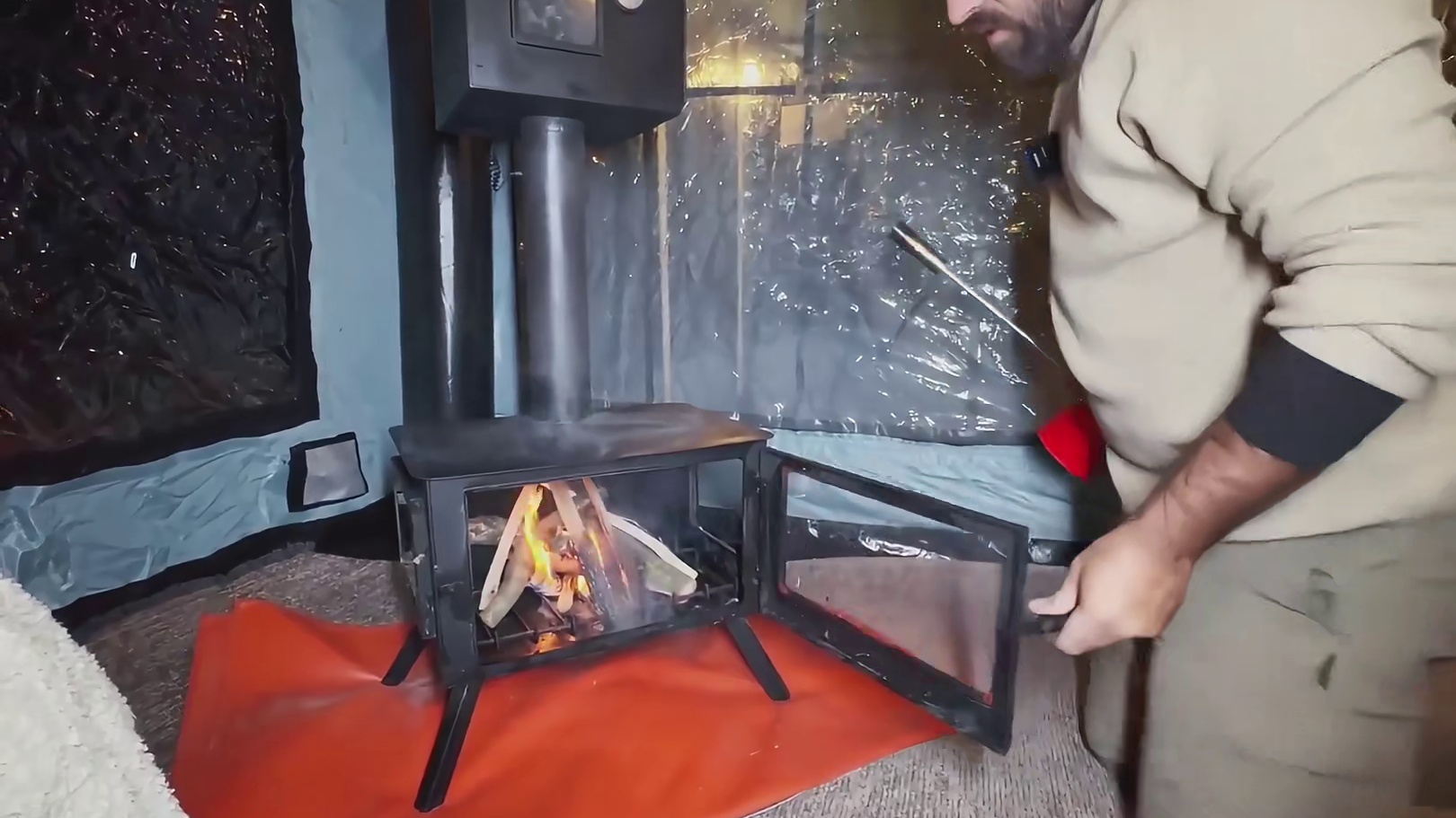 第1集：暴雪天野外露营，搭建帐篷营地，享受户外露营