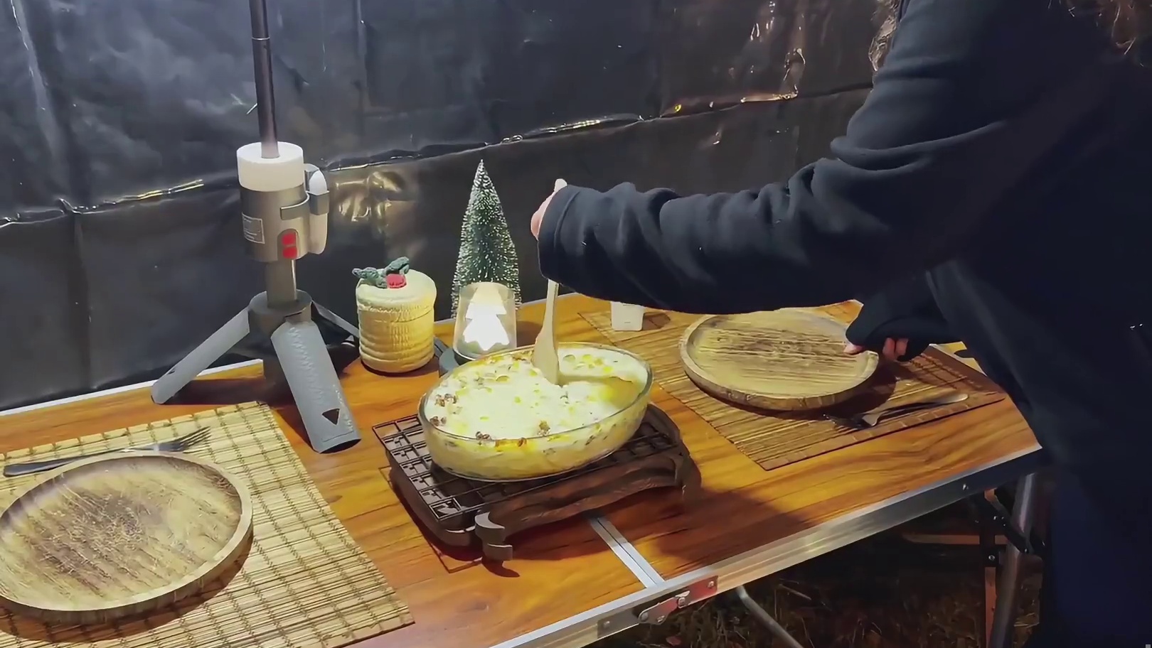 第2集：暴雪天野外露营，搭建帐篷营地，享受户外露营