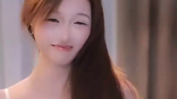 凌菲这腿上是什么液体！给小酷看呆了