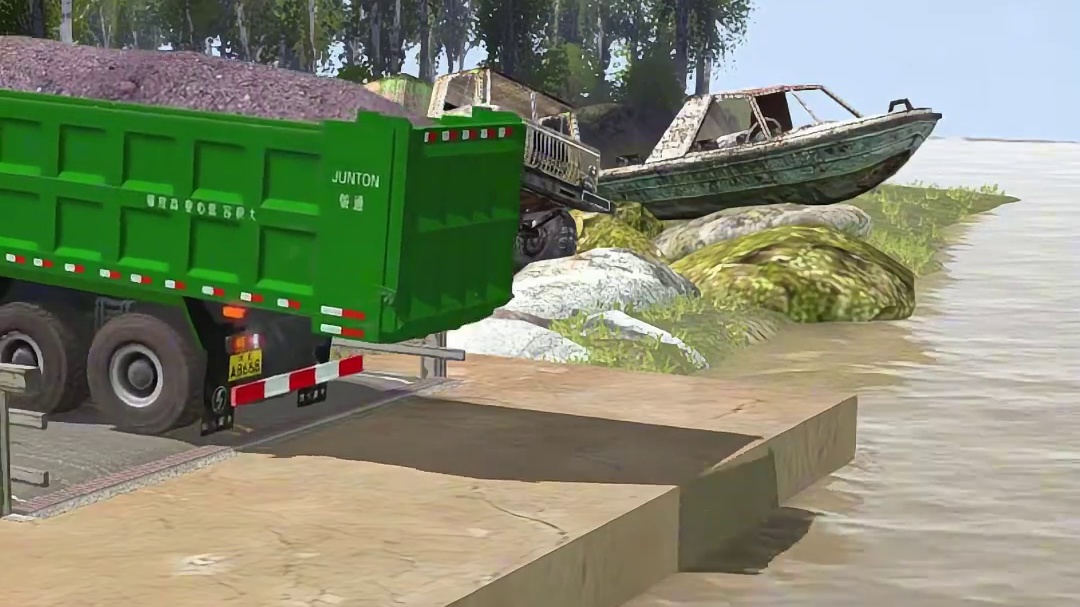 旋转轮胎泥泞奔驰