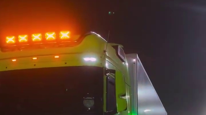 让你留在离我心脏最近的距离