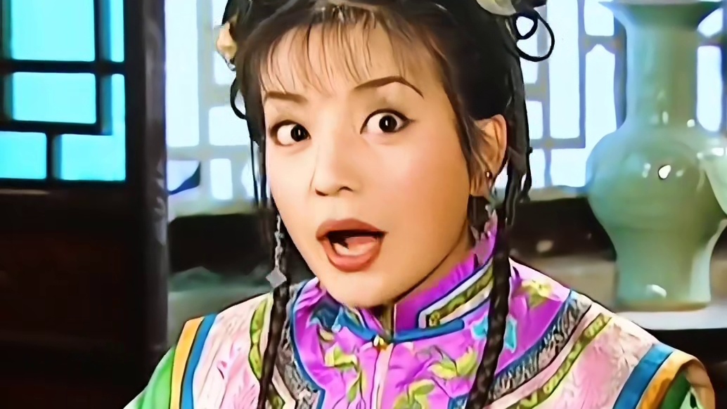 小燕子烹制的红烧肉，味道绝佳，令人赞叹！