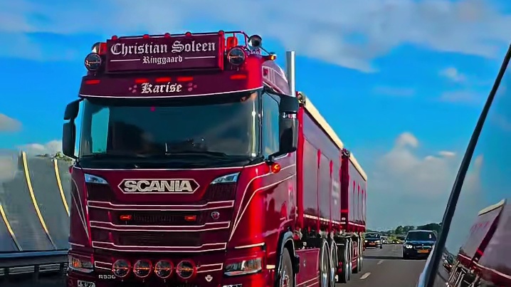 斯堪尼亚v8 欧洲卡车模拟