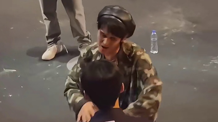 当时得到吴的青睐就有好的资源可以玩 吴可以带你起飞