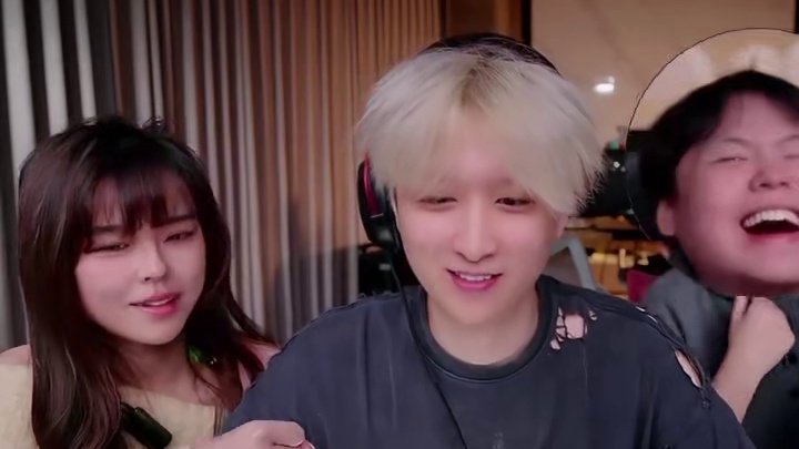 看来女生不碰男人会虚弱，男生不碰女人会强壮