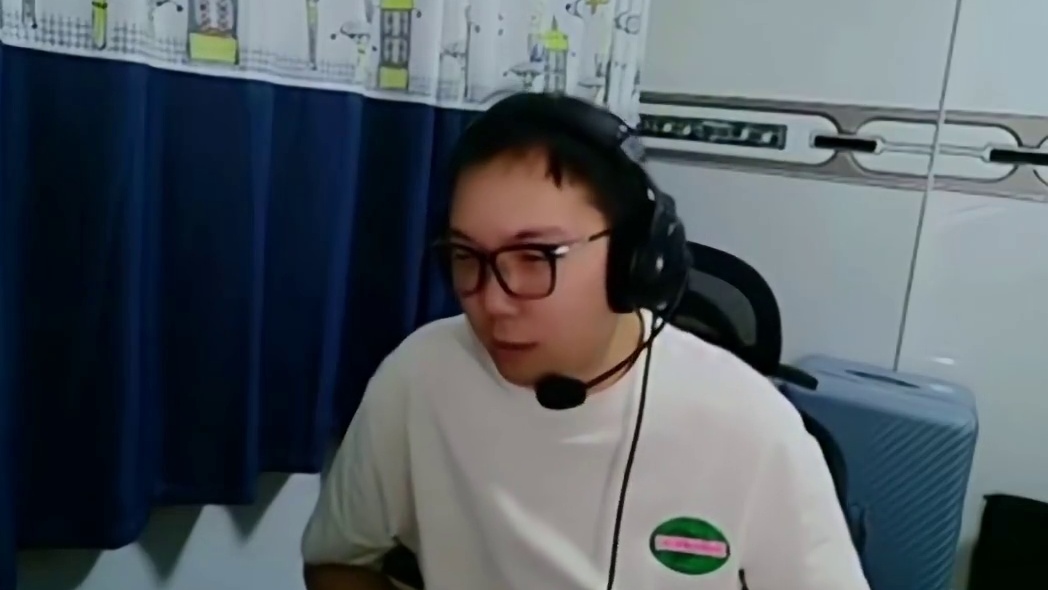 大米说70KG是他见过最牛的狙击手，现在年轻的狙击手很强但都没有以前70KG厉害