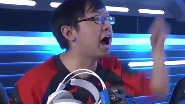 《这职业哥天赋全点找bug上了》