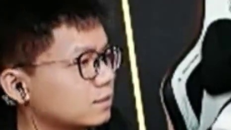 0.63越看越高，LGD全员超低KD直接看得老白绷不住了