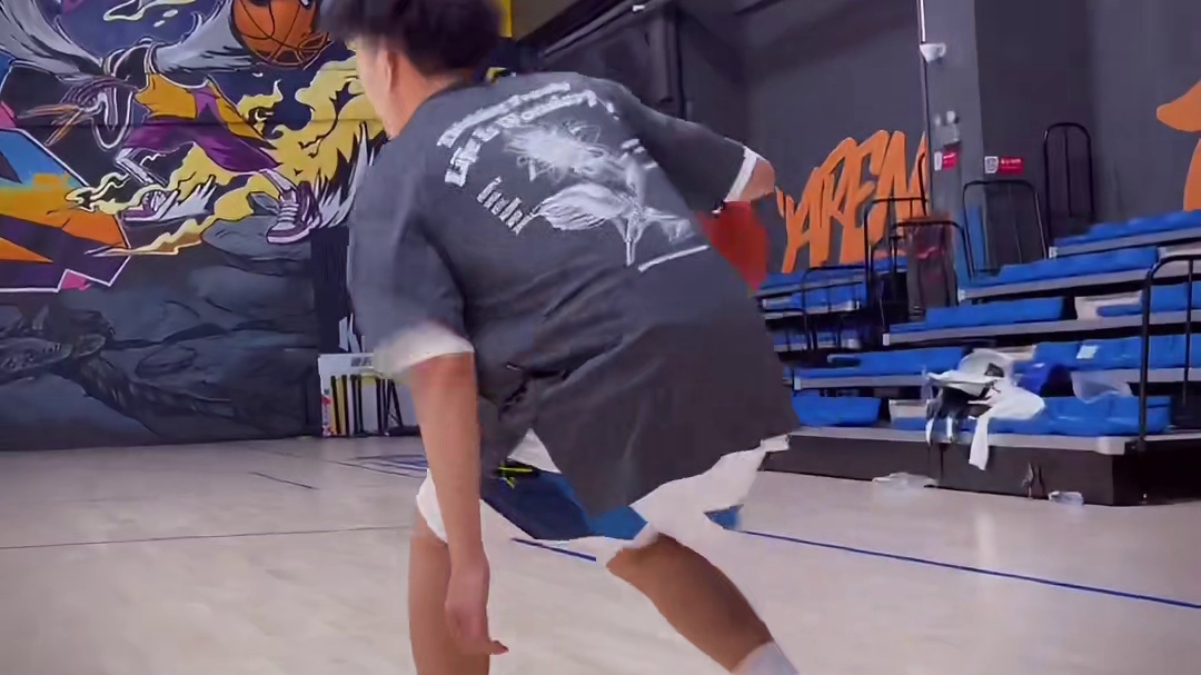 篮球精神，是拼搏，是团结，是坚持