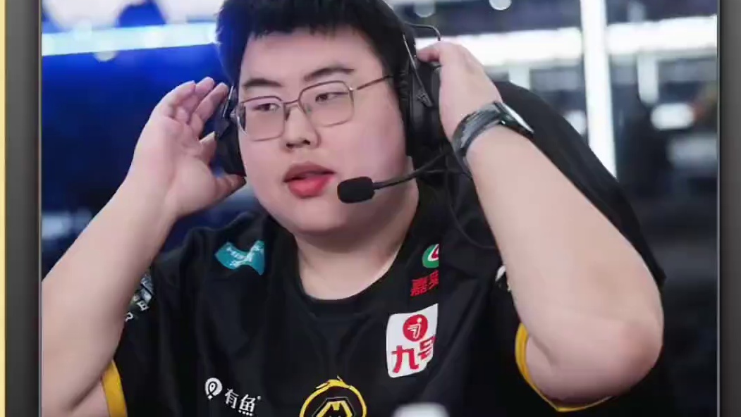 大黄评价小胖沉淀过后能不能打回来？肯定能打回来但是不是在狼队打回来就不清楚了