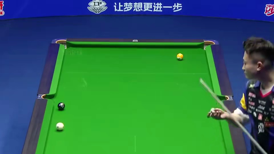 不是哥们，这球你打底袋啊？