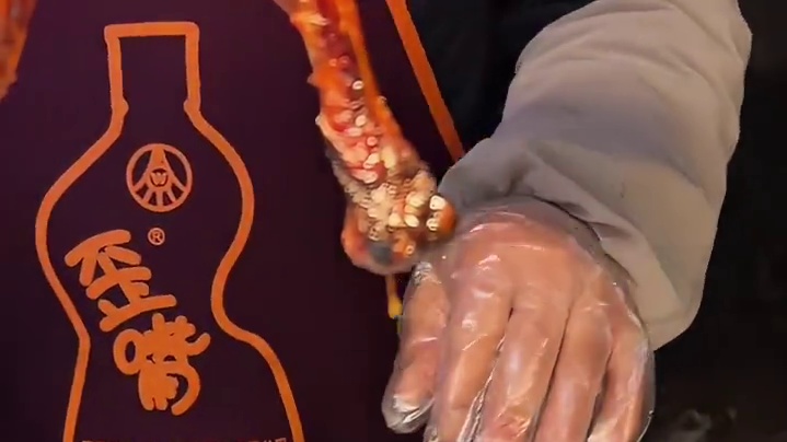 成都街头48元半只的冒烤鸭！肉真的超级多！！