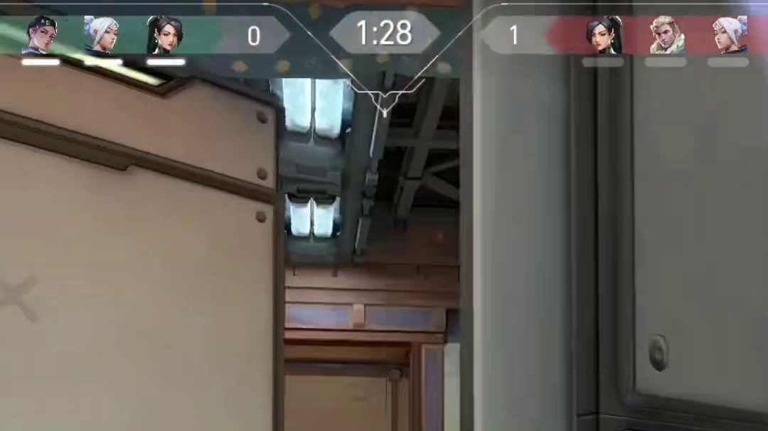 说错了老铁们 一墙之隔