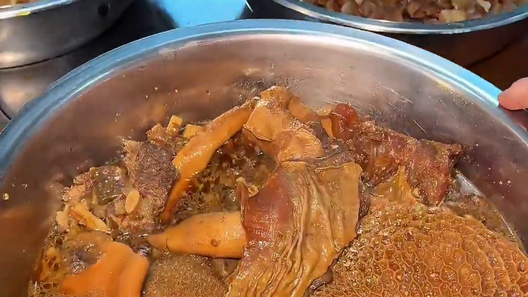 在汕头！谁懂这口软烂脱骨的牛骨火锅有多好吃