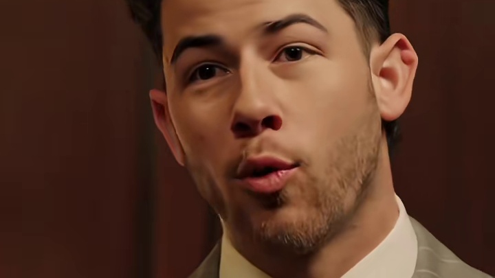 尼克·乔纳斯、科尔曼·多明戈、汤姆·希德勒斯顿、摩根·斯佩克特和亨利·戈尔丁分享了他们在拉尔夫·劳伦宫殿男装秀上的见解与体验。探索更多关于2026年秋季男装系列的内容